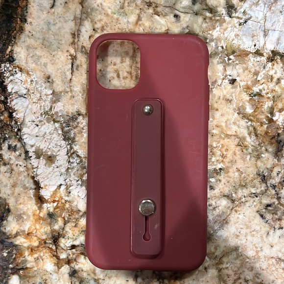 Assorted iPhone 11 Cases - Picture 14 of 16